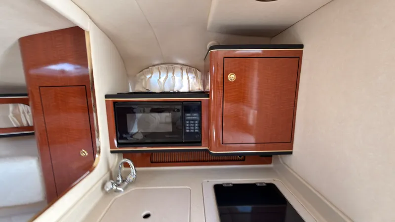 Slide: The Image of Sea Ray 280 SUNDANCER 2001 - 79