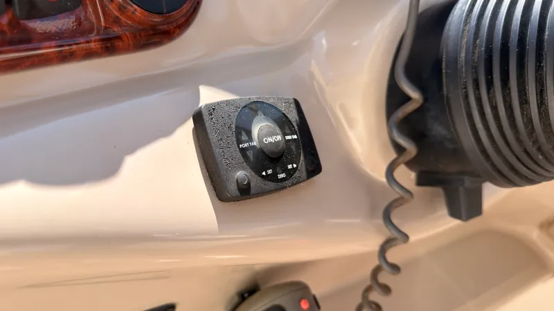 Slide: The Image of Sea Ray 280 SUNDANCER 2001 - 46
