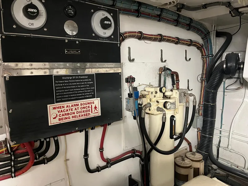 Slide: The Image of Hatteras 70 Cockpit Motor Yacht 1986 - 51