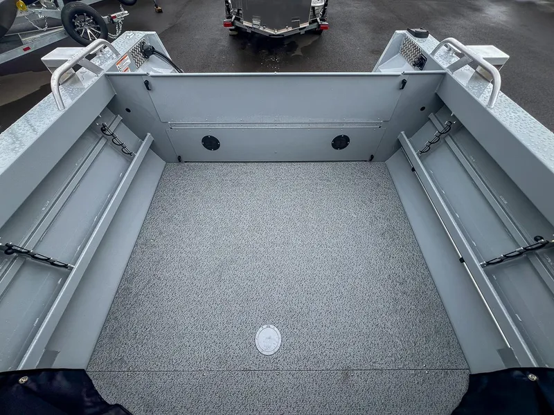 Slide: The Image of Hewescraft 200 ProV 2024 - 15