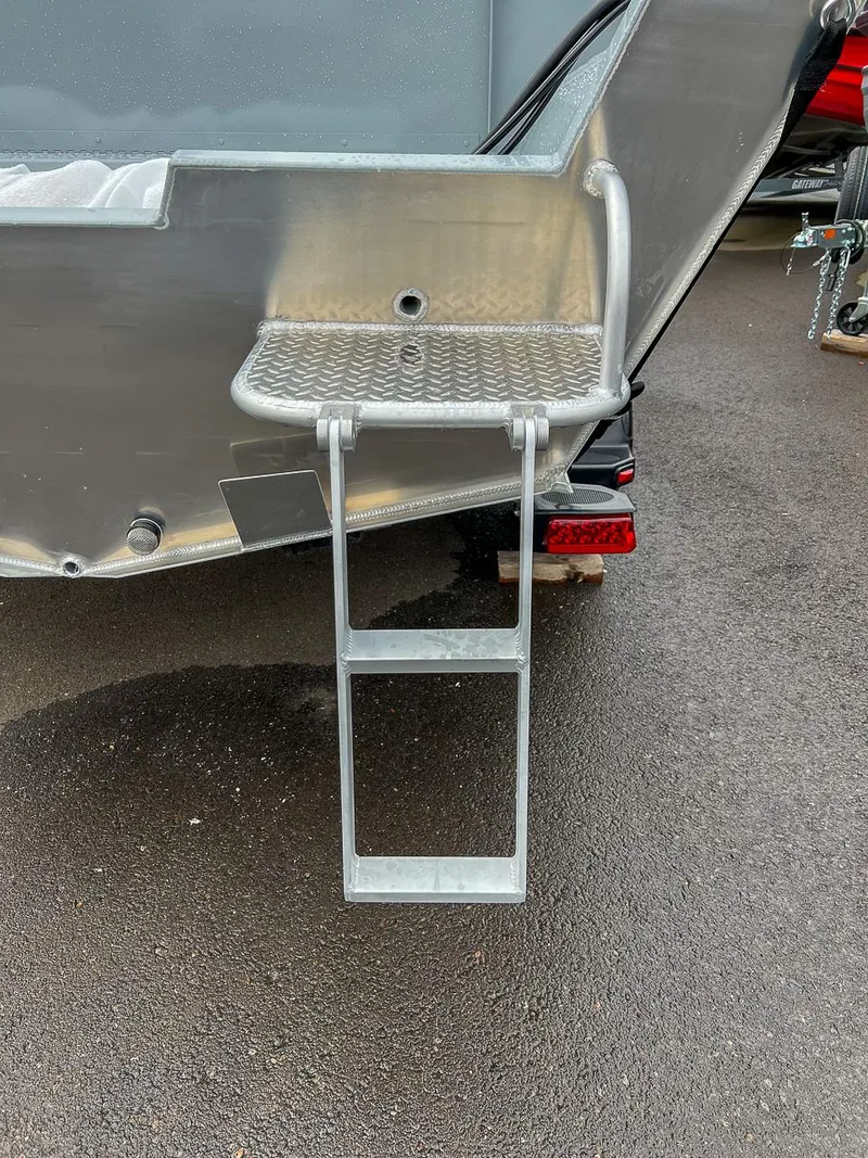 Slide: The Image of Hewescraft 200 ProV 2026 - 18