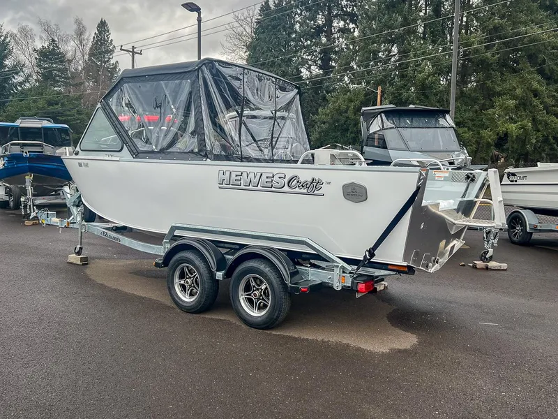 Slide: The Image of Hewescraft 200 ProV 2026 - 3