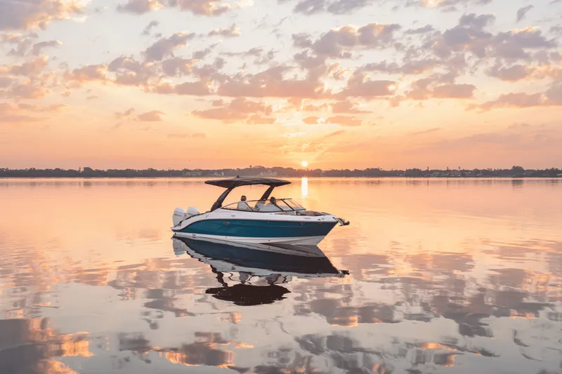 Slide: The Image of Sea Ray SLX 280 Outboard 2027 - 26