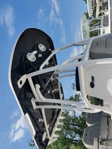 Slide: The Image of Sea Pro 222 CC 2024 - 22