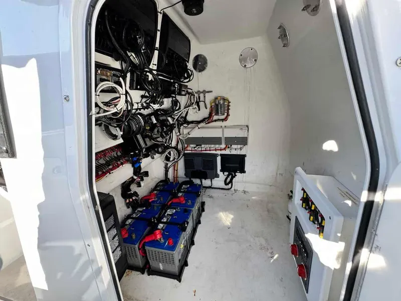 Slide: The Image of Freeman 34 VH Hull and Trailer 2019 - 10