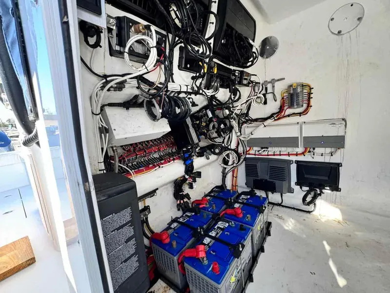 Slide: The Image of Freeman 34 VH Hull and Trailer 2019 - 15