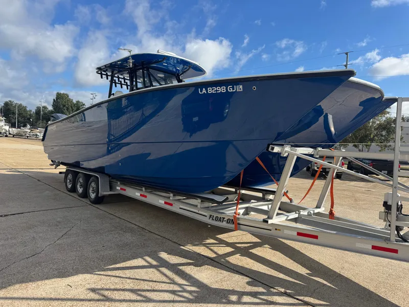 Slide: The Image of Freeman 34 VH Hull and Trailer 2019 - 20