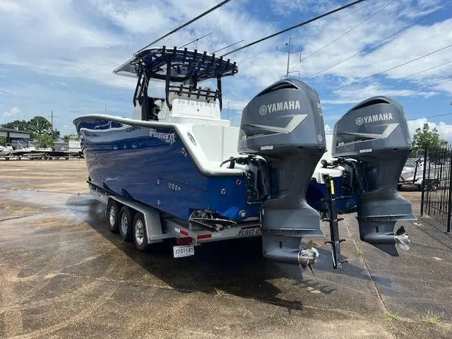 Slide: The Image of Freeman 34 VH Hull and Trailer 2019 - 4