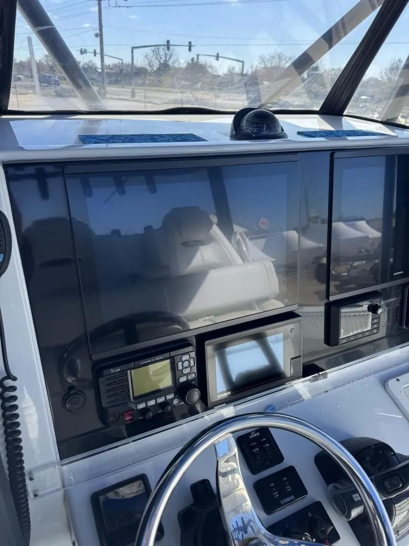 Slide: The Image of Freeman 34 VH Hull and Trailer 2019 - 7