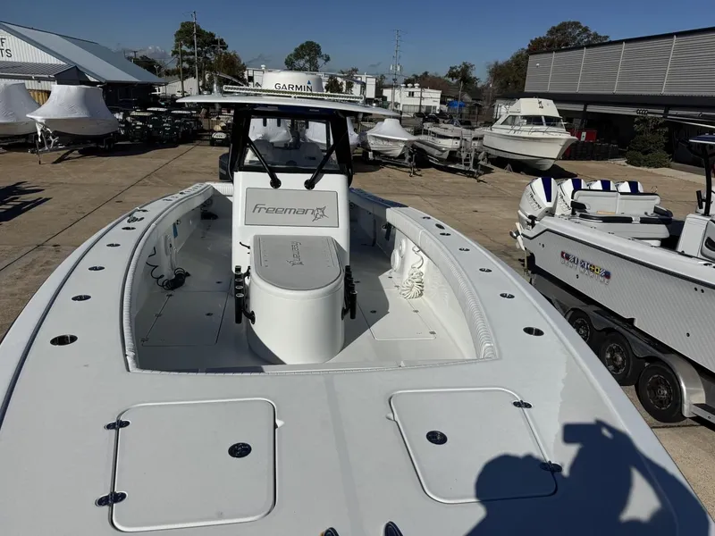 Slide: The Image of Freeman 34 VH Hull and Trailer 2019 - 8