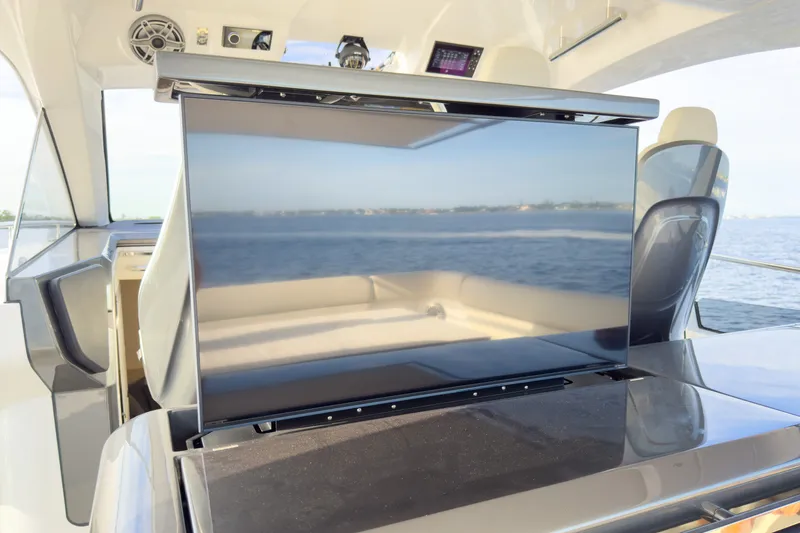 Slide: The Image of Azimut Verve 47 2022 - 20