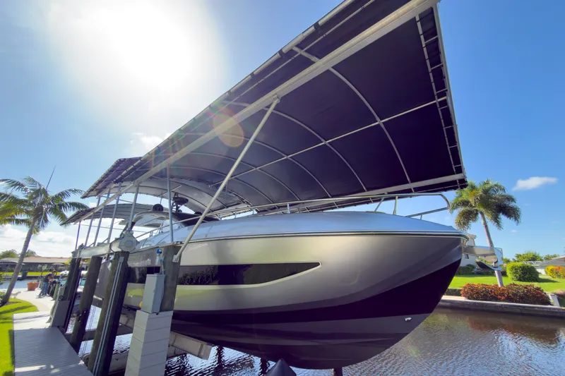 Slide: The Image of Azimut Verve 47 2022 - 5