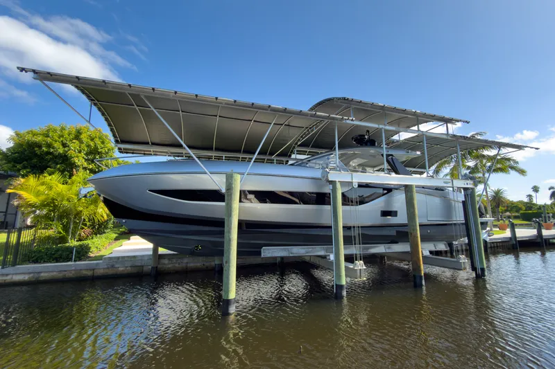 Slide: The Image of Azimut Verve 47 2022 - 4