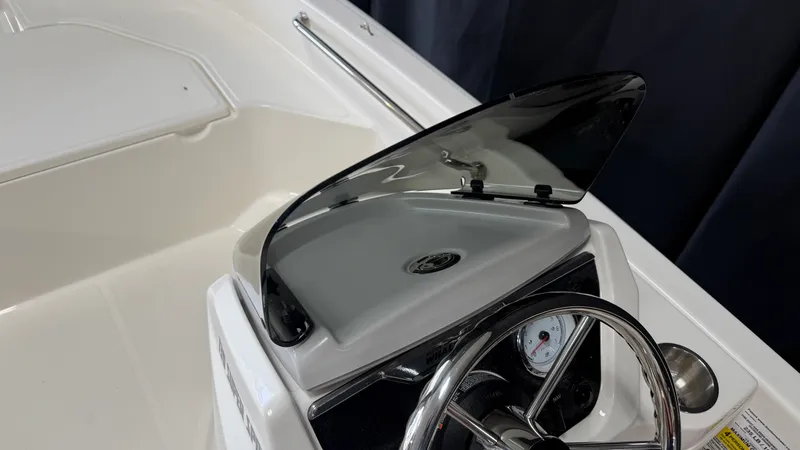 Slide: The Image of Boston Whaler 130 Super Sport 2027 - 23