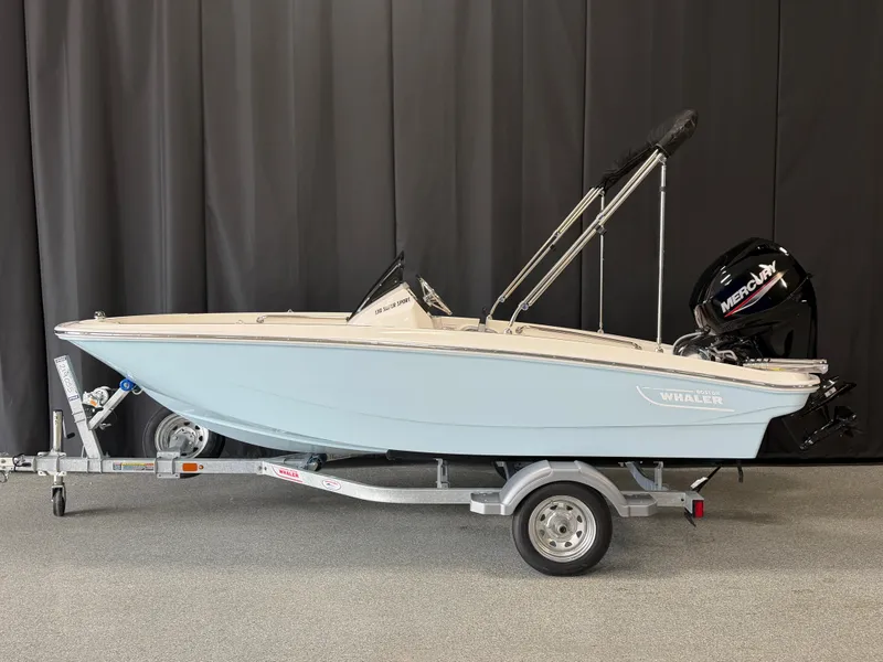 The Image of Boston Whaler 130 Super Sport 2027 - 0