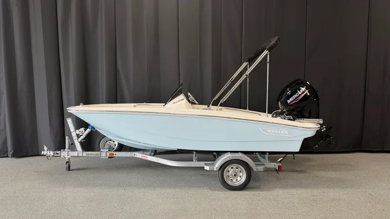 The Image of Boston Whaler 130 Super Sport 2027 - 0
