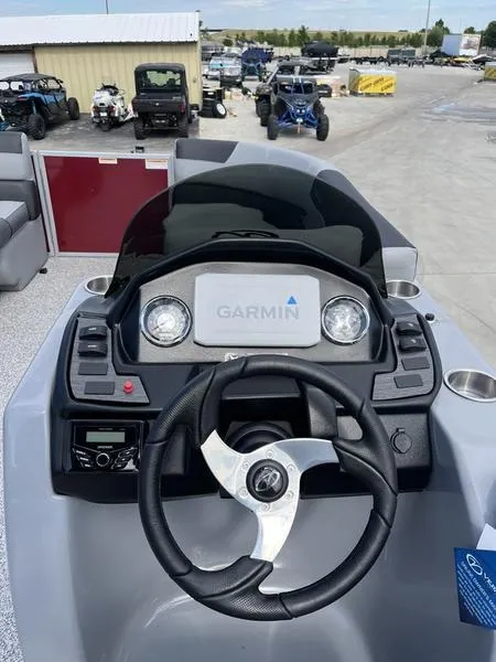 Slide: The Image of 2023 Veranda VR22RC boat dashboard with Garmin navigation system. - 5