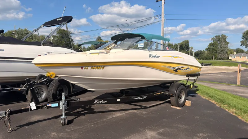 The Image of Rinker CAPTIVA 192 2002 - 0