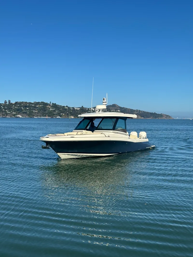 Slide: The Image of Chris-Craft CALYPSO 35 2023 - 22