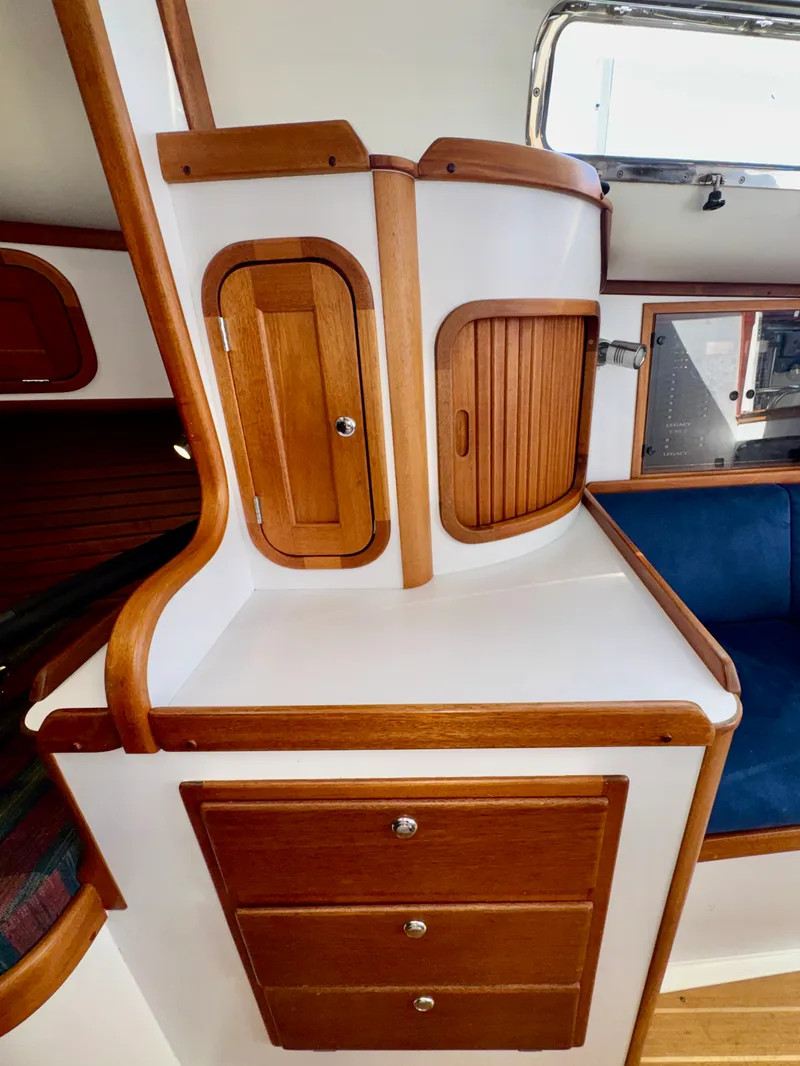 Slide: The Image of Legacy 34 EXPRESS 2003 - 35