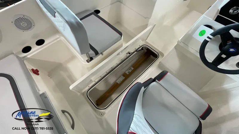 Slide: The Image of Bayliner Element M19 2024 - 14