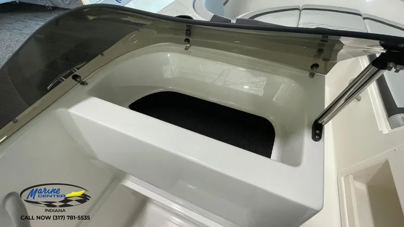 Slide: The Image of Bayliner Element M19 2024 - 3