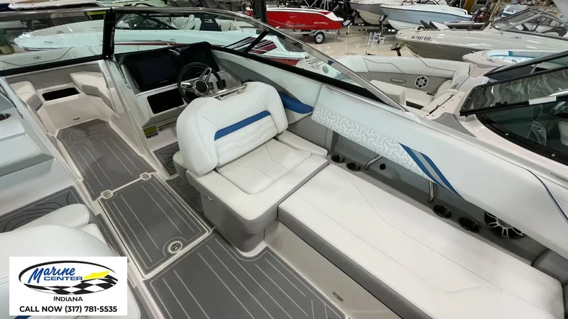 Slide: The Image of Regal LS 4 SURF ULTIMATE 2024 - 14