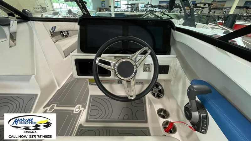 Slide: The Image of Regal LS 4 SURF ULTIMATE 2024 - 15