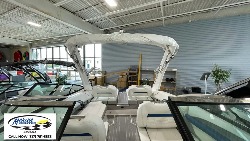 Slide: The Image of Regal LS 4 SURF ULTIMATE 2024 - 7