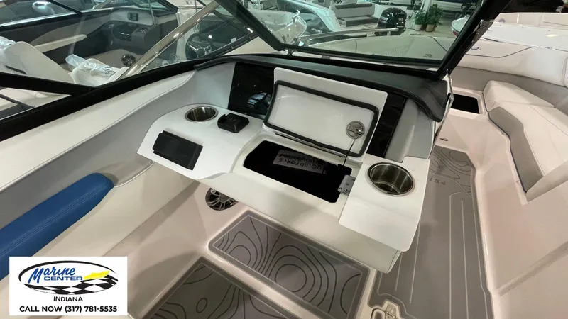 Slide: The Image of Regal LS 4 SURF ULTIMATE 2024 - 8