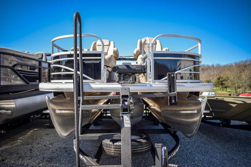 Slide: The Image of 2023 Sun Tracker Sportfish 24 XP3 pontoon boat front view. - 4