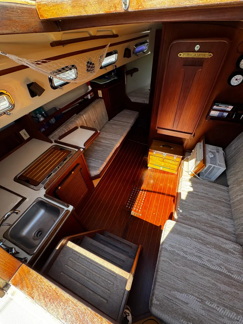 Slide: The Image of 1987 Island Packet 27 - 39