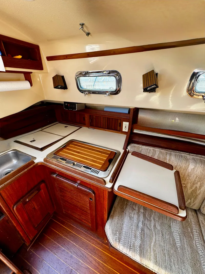 Slide: The Image of 1987 Island Packet 27 - 48