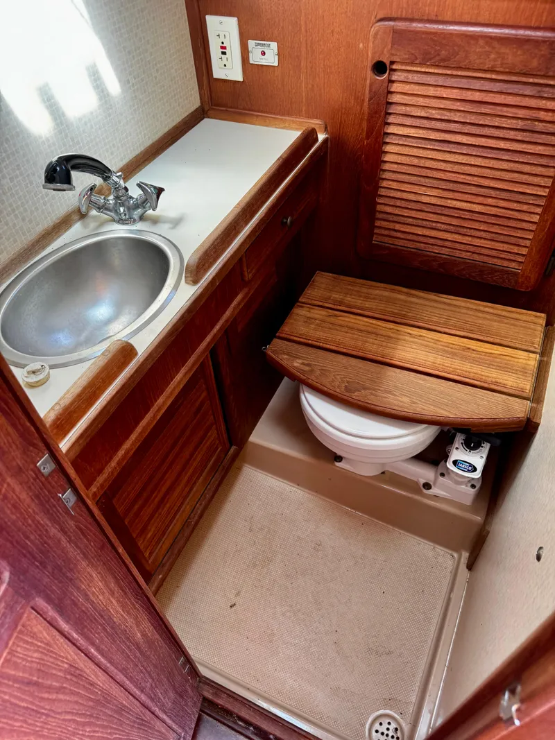 Slide: The Image of 1987 Island Packet 27 - 54