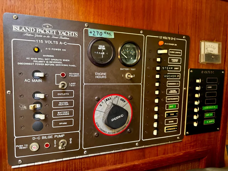 Slide: The Image of 1987 Island Packet 27 - 63