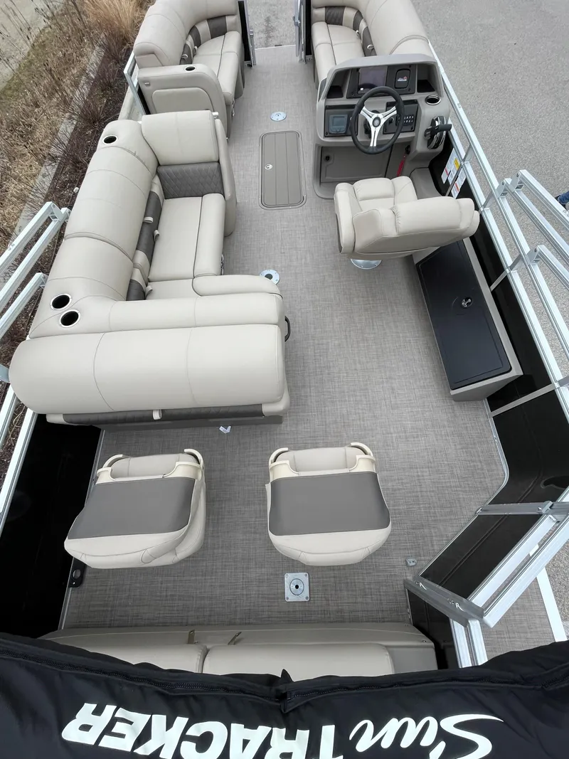 Slide: The Image of 2024 Sun Tracker SportFish 22 XP3 pontoon boat interior. - 3