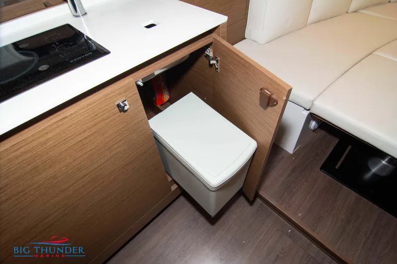 Slide: The Image of Jeanneau Leader 10.5 2020 - 81