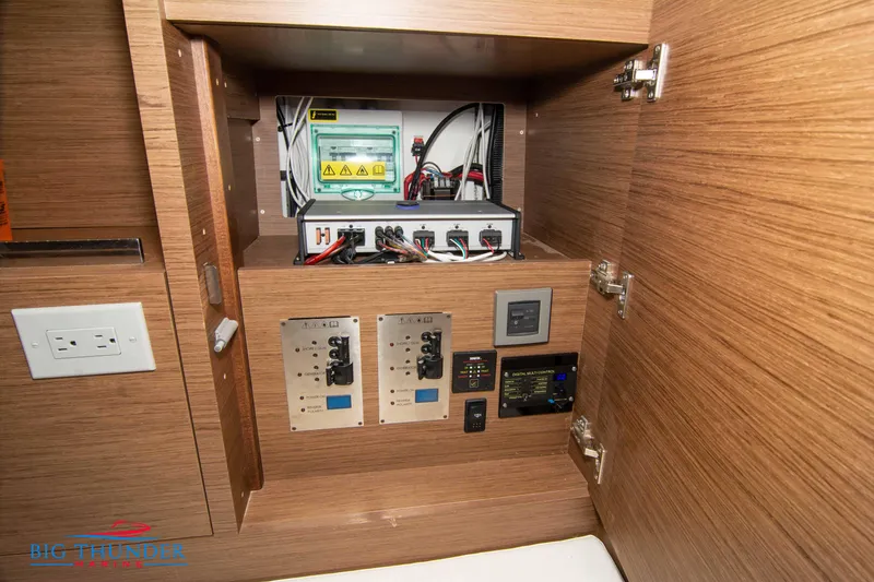 Slide: The Image of Jeanneau Leader 10.5 2020 - 90