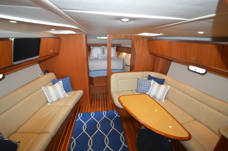 Slide: The Image of Tiara 3600 Sovran 2005 - 26