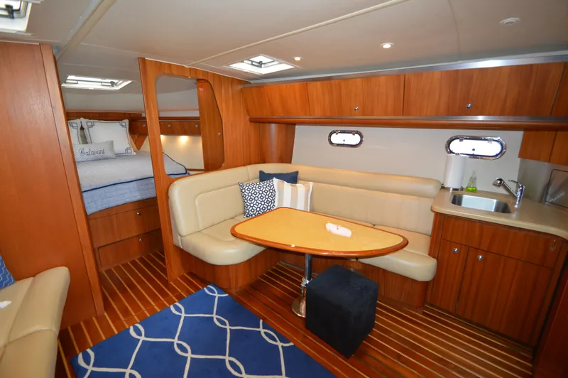 Slide: The Image of Tiara 3600 Sovran 2005 - 27