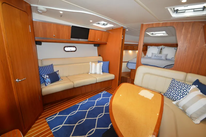 Slide: The Image of Tiara 3600 Sovran 2005 - 30