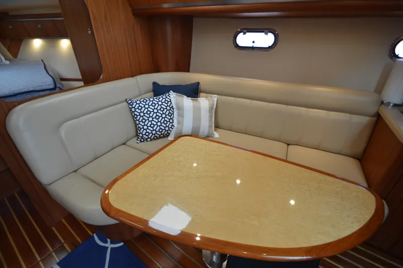 Slide: The Image of Tiara 3600 Sovran 2005 - 31