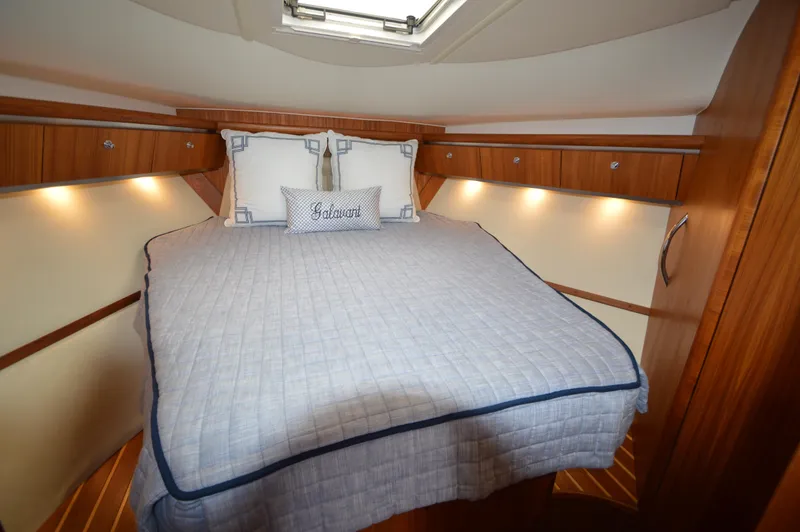 Slide: The Image of Tiara 3600 Sovran 2005 - 33