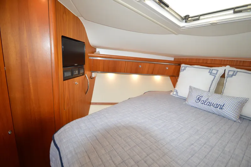 Slide: The Image of Tiara 3600 Sovran 2005 - 34