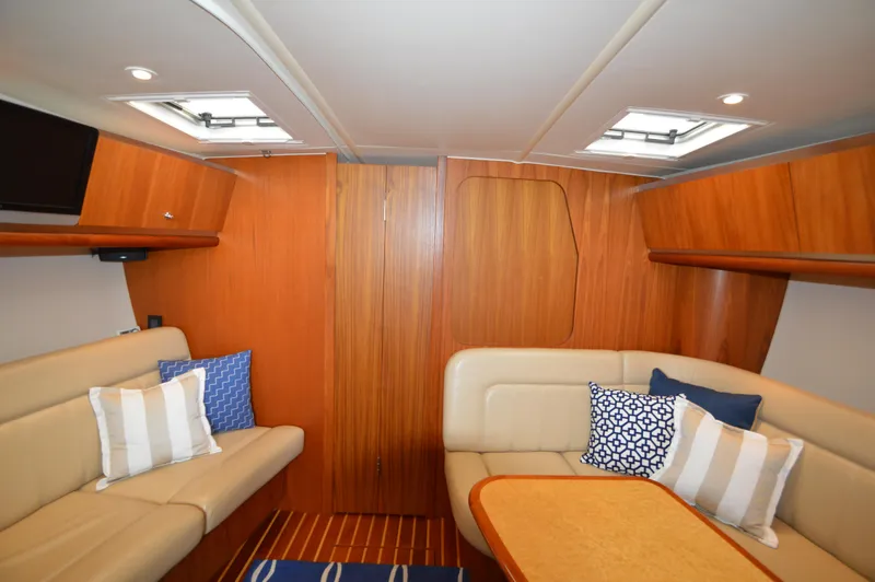 Slide: The Image of Tiara 3600 Sovran 2005 - 36