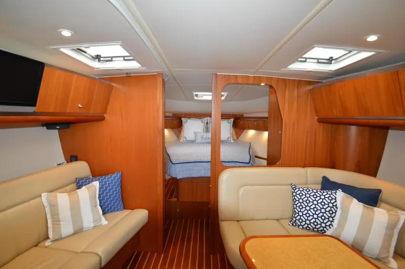 Slide: The Image of Tiara 3600 Sovran 2005 - 37