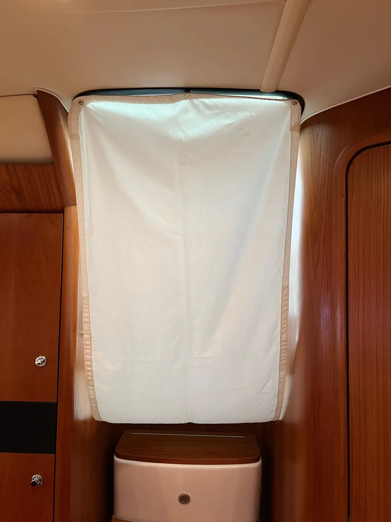 Slide: The Image of Tiara 3600 Sovran 2005 - 38