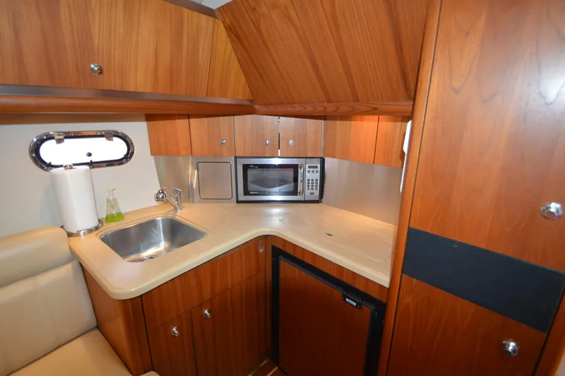 Slide: The Image of Tiara 3600 Sovran 2005 - 39