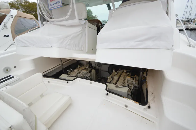 Slide: The Image of Tiara 3600 Sovran 2005 - 42