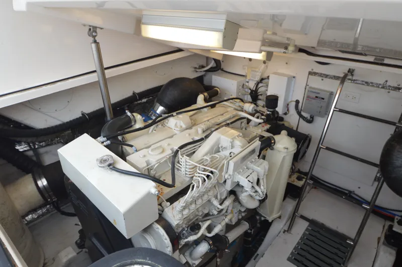 Slide: The Image of Tiara 3600 Sovran 2005 - 43